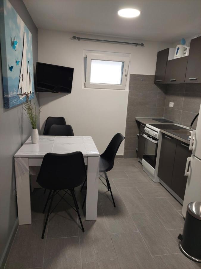Apartman Karla ยาดริยา ภายนอก รูปภาพ